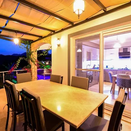 Vilă 5 Star With First Class Amenities, 1004 Fethiye