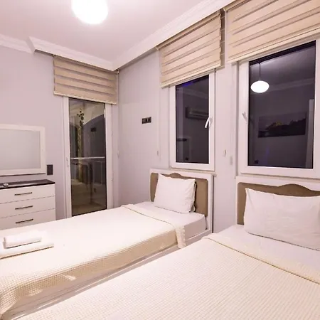 Vilă 5 Star With First Class Amenities, 1004 *
