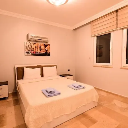 5 Star With First Class Amenities, 1004 *